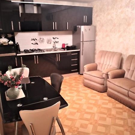 Izi'S Cozy Apartment Kutaisi Dış mekan fotoğraf