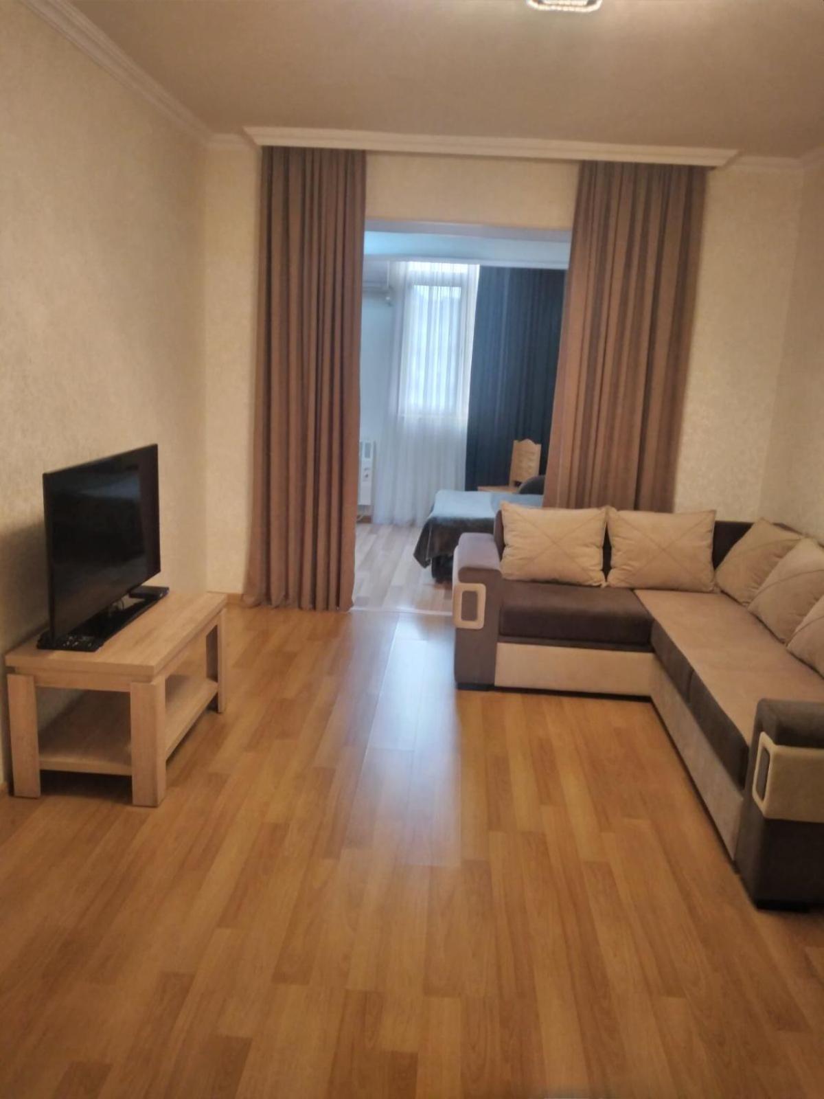 Izi'S Cozy Apartment Kutaisi Dış mekan fotoğraf